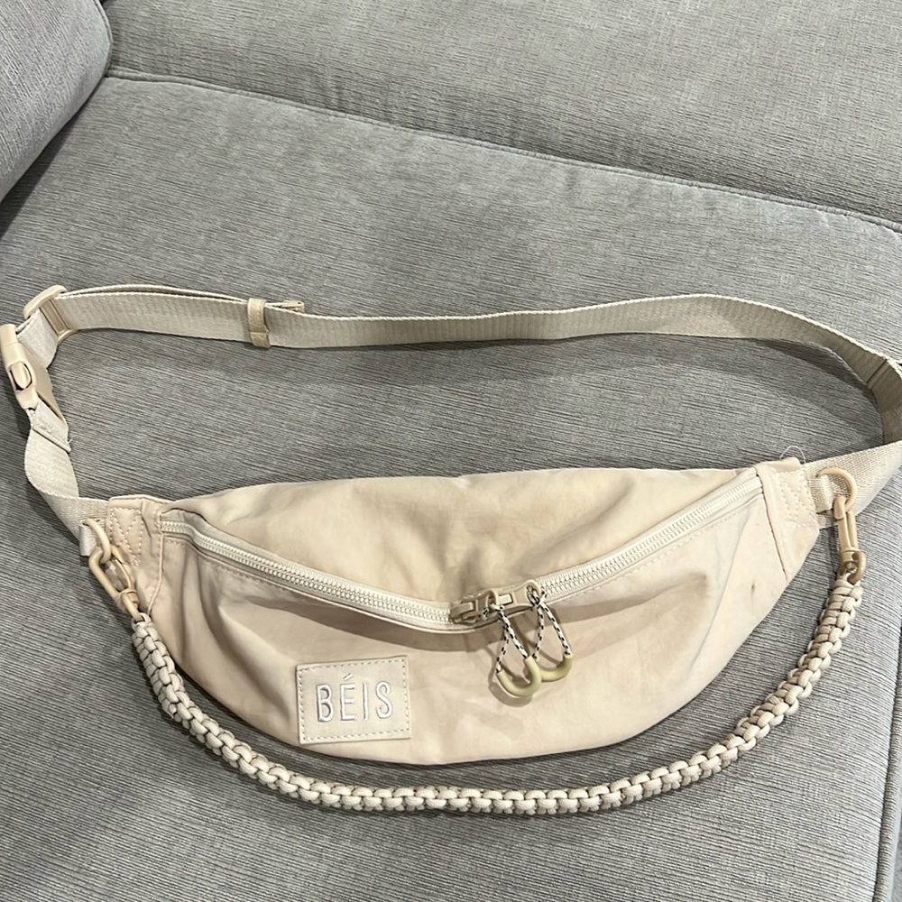 Beis The Sport Pack 
in Beige